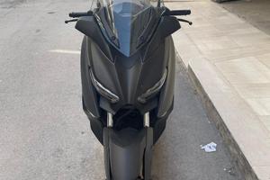 Yamaha Xmax 300