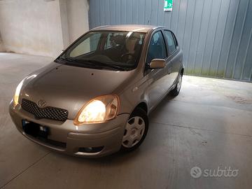 Toyota Yaris 1.3 benzina 5porte 150.000 km