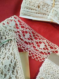 Lotto 100 metri bordure e merletti in cotone -