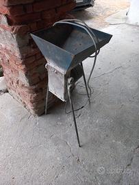 Mulino macina granaglie elettrico