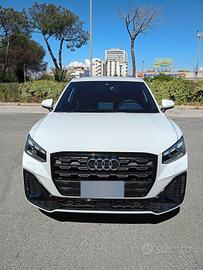 audi Q2 35 tfsi identità black s-tronic