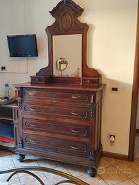 Comò antico con specchiera in legno massello