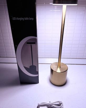 Lampada led da tavola -NUOVA