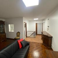 Via Cesare Battisti 9