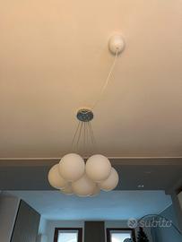 Lampadario con sfere di vetro
