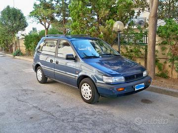 Mitsubishi Space Runner ASI epoca con gancio train