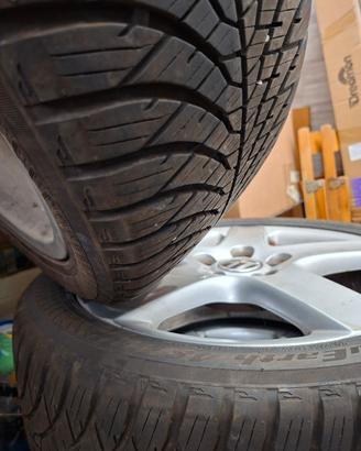 gomme 225 45 R17  4 stagioni