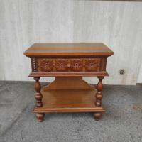 Comodino retrò in legno