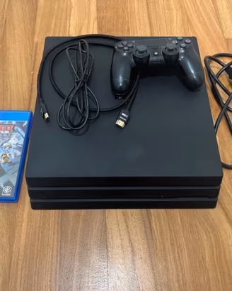 PS4 PRO (ricondizionata)