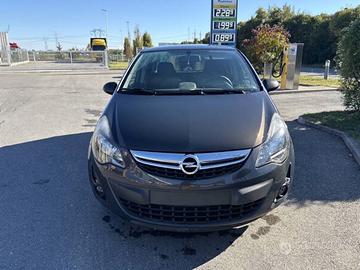 Opel corsa 1.2 gpl/benzina