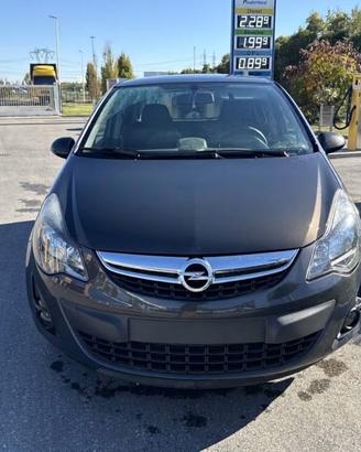 Opel corsa 1.2 gpl/benzina