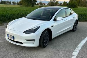 Tesla Model 3 Dual Motor (Long Range)