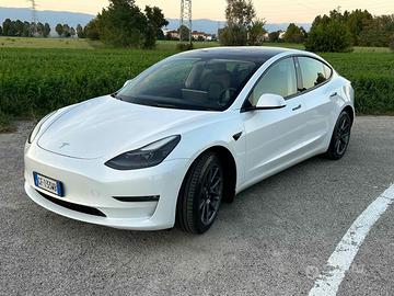 Tesla Model 3 Dual Motor (Long Range)