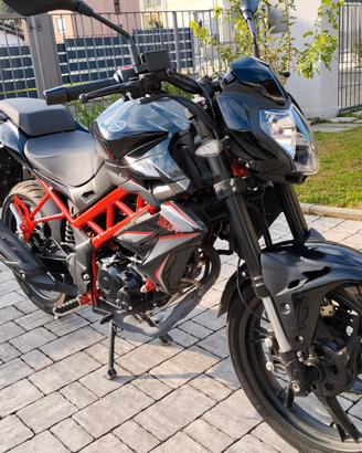 Benelli BN125 con 2.472 km (anno 2023)