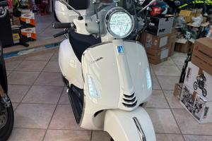 Vespa GTS Super hpe
