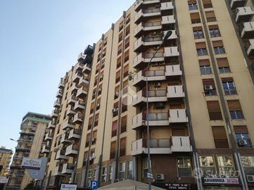 4 LOCALI A PALERMO