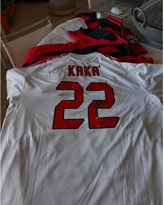 Maglia originale AC Milan autografata 2006