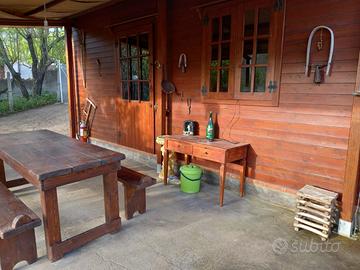 Baita in legno con uliveto e frutteto