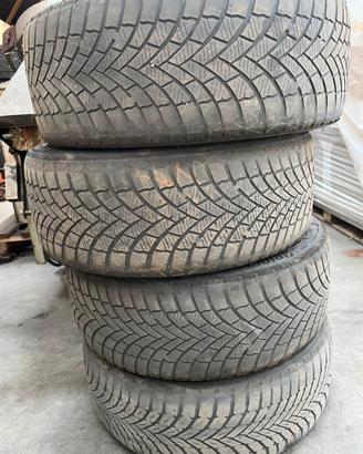 4 gomme 195/45 16