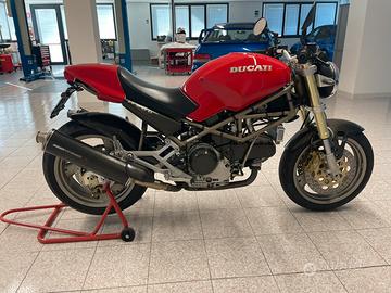 Ducati monster  900
