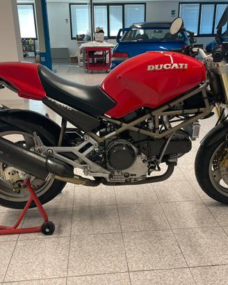 Ducati monster  900