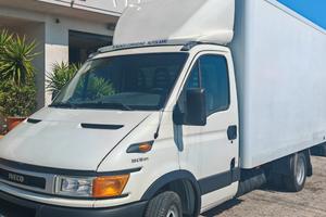 Iveco Daily 35c12 cassone furgonato