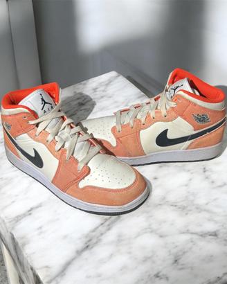 Nike Air Jordan 1 mid