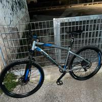 bicicletta rockrider st530