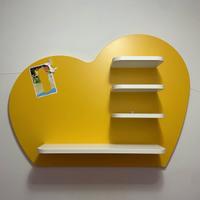 pannello sagomato a cuore, con più ripiani