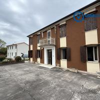 Villa Singola con ampio giardino e garage
