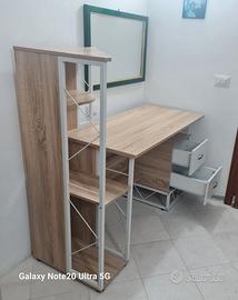 Scrivania e sedia regolabile PC