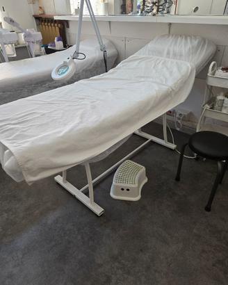 lettino e vaporizzatore estetica 