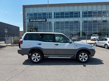 Terrano 2 3000