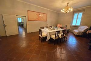 VILLA SINGOLA A RUSSI