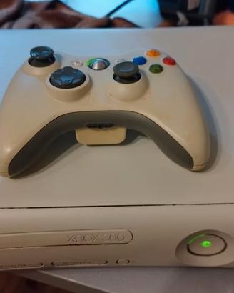 Xbox 360 + joystick originale + giochi