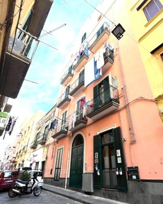 MONOLOCALE A TORRE DEL GRECO