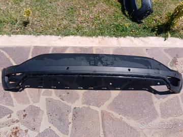 Spoiler centrale paraurti posteriore Dacia Sandero