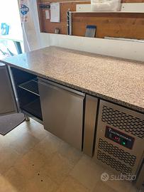 Tavolo refrigerato top in granito