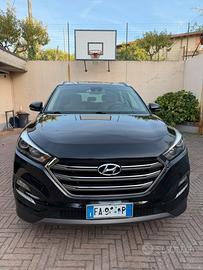 HYUNDAI TUCSON 4x4 Xpossible