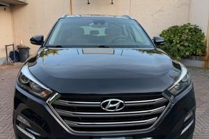 HYUNDAI TUCSON 4x4 Xpossible