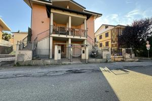 5 LOCALI A NICHELINO