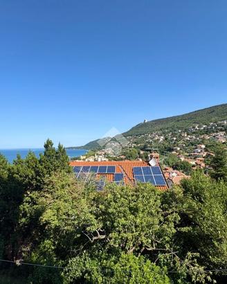 2 LOCALI A TRIESTE