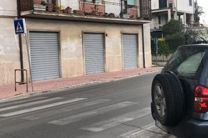 Locali commerciale magazzino