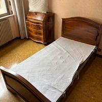 Letto singolo in legno