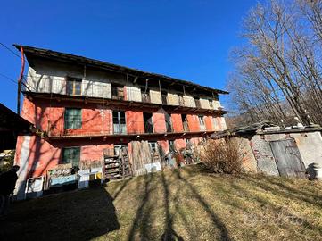 RUSTICO A COASSOLO TORINESE