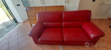 divano 2 posti in cuoio rosso bordeaux