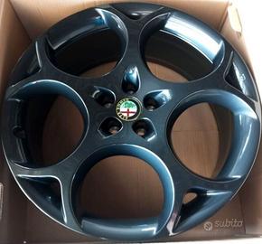 Cerchi in lega 21" originali STELVIO con gomme
