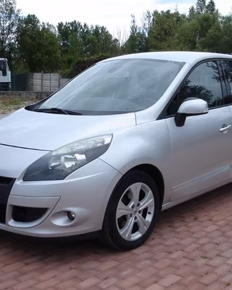 RENAULT Scenic 1.5 dCi 110CV X Mode De Luxe