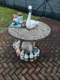 Tavolo da giardino in cemento 