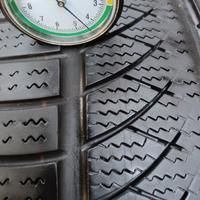 4 Gomme 245/45-18 Invernali GT